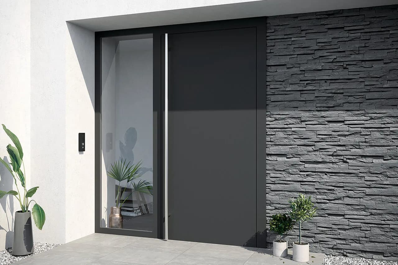 Kiedy montować drzwi zewnętrzne, aby uniknąć problemów z wilgocią?