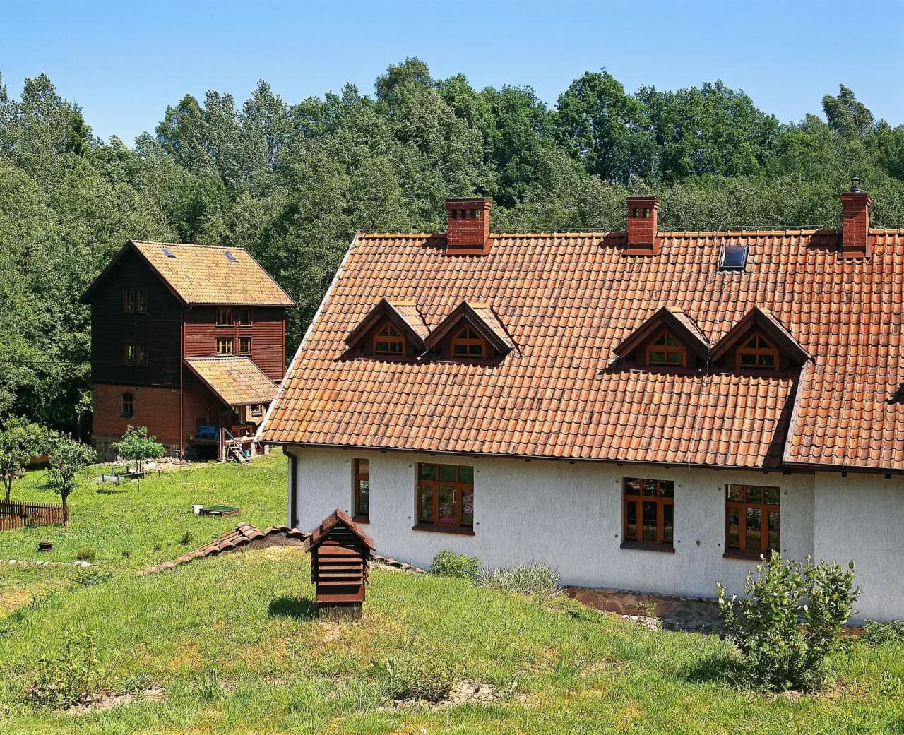 Ile kosztuje robocizna dachu? Zaskakujące ceny i różnice w kosztach