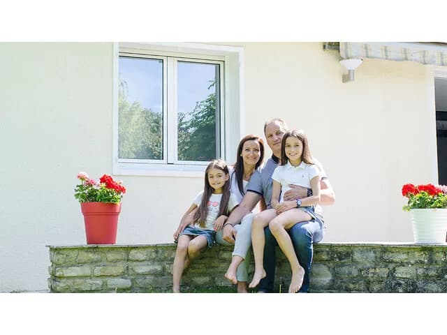 Czym zrobić elewację domu? Najlepsze materiały i metody na wybór