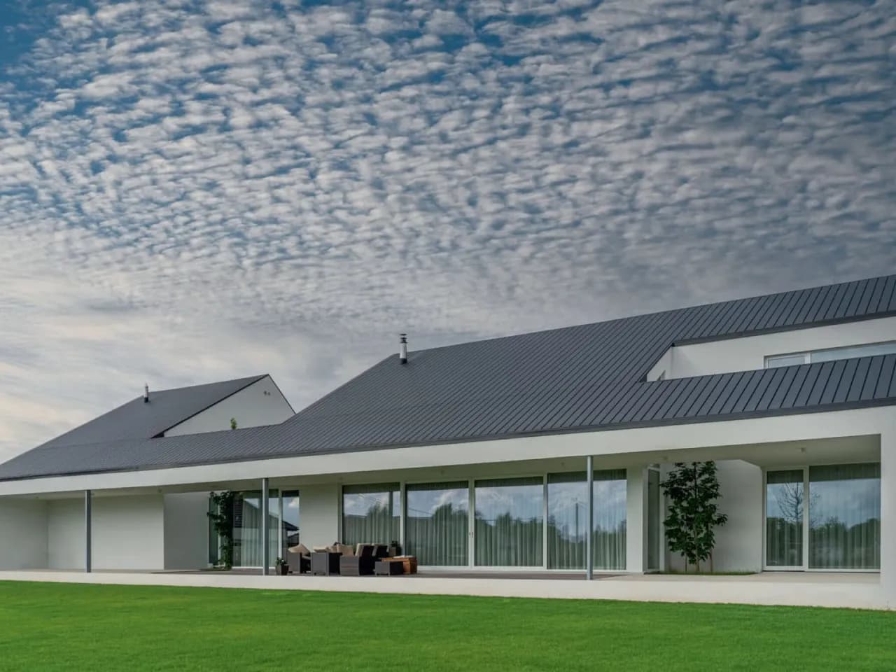 Jak dobrać dach do elewacji, aby uniknąć kosztownych pomyłek